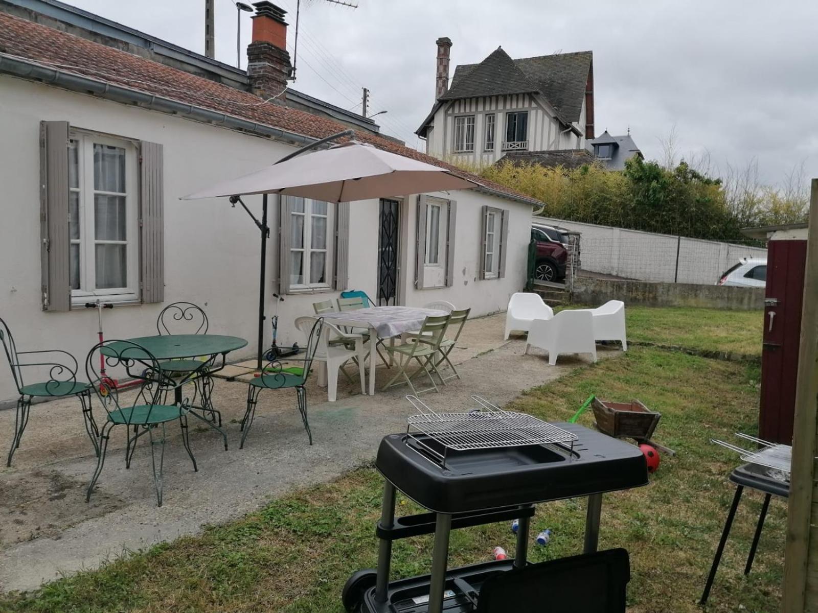 Maison De Villegiature A Trouville Sur Mer Екстериор снимка